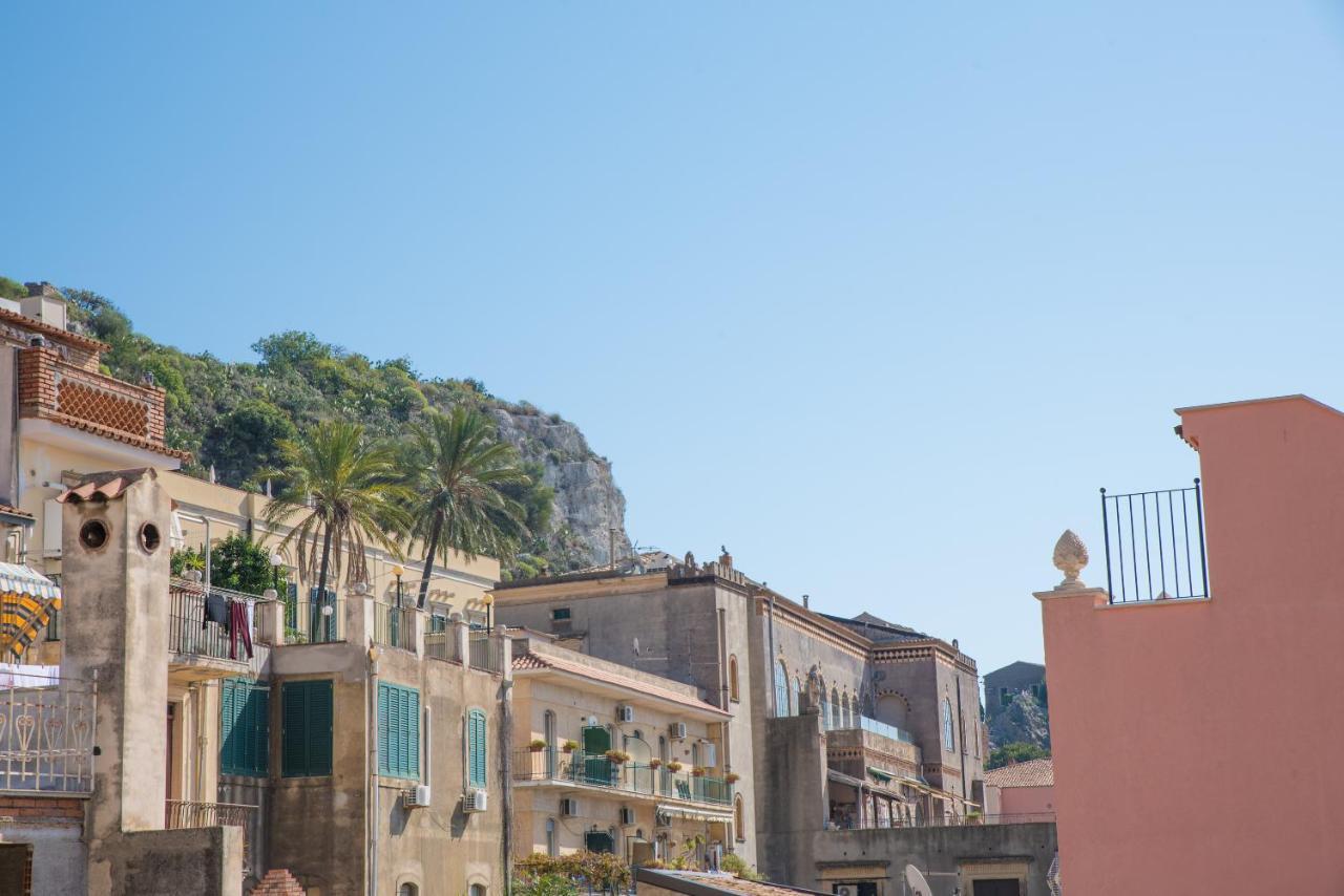 Casa Turrisi Panzió Taormina Kültér fotó