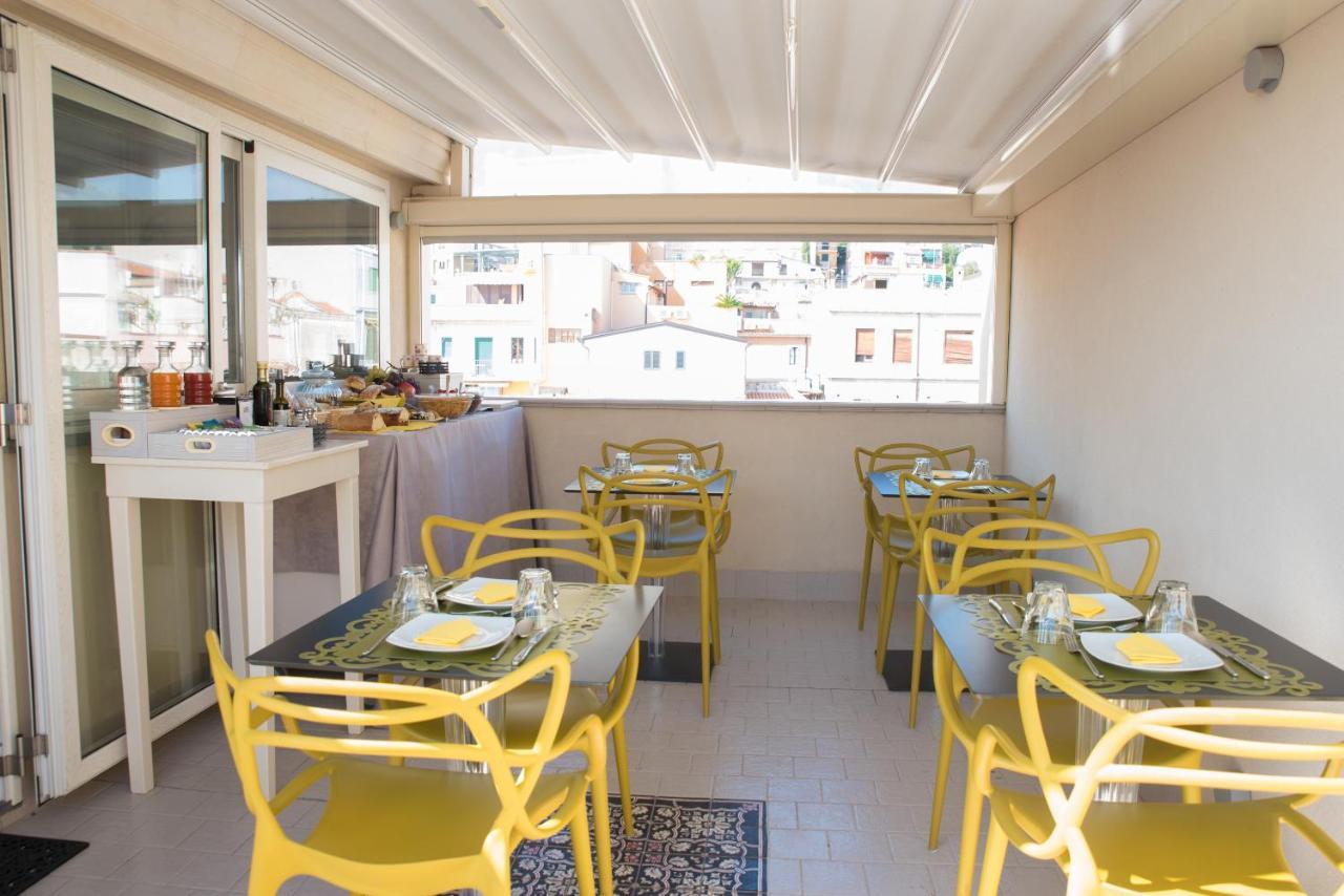 Casa Turrisi Panzió Taormina Kültér fotó